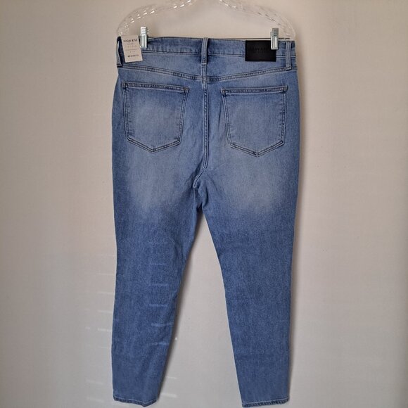 Lucky Brand Women Skinny High Rise Jeans Plus Size 14/32 NWT - Picture 2 of 11